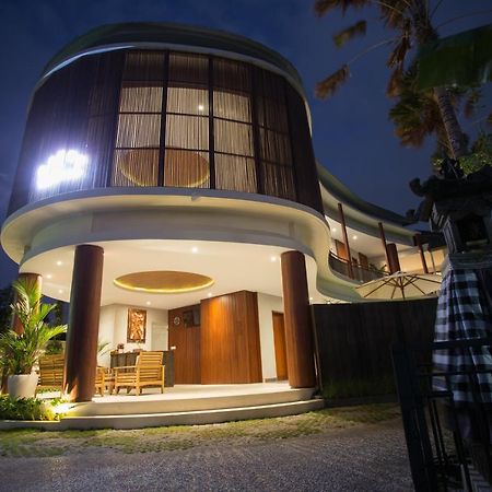 Curve Guest House Canggu Buitenkant foto