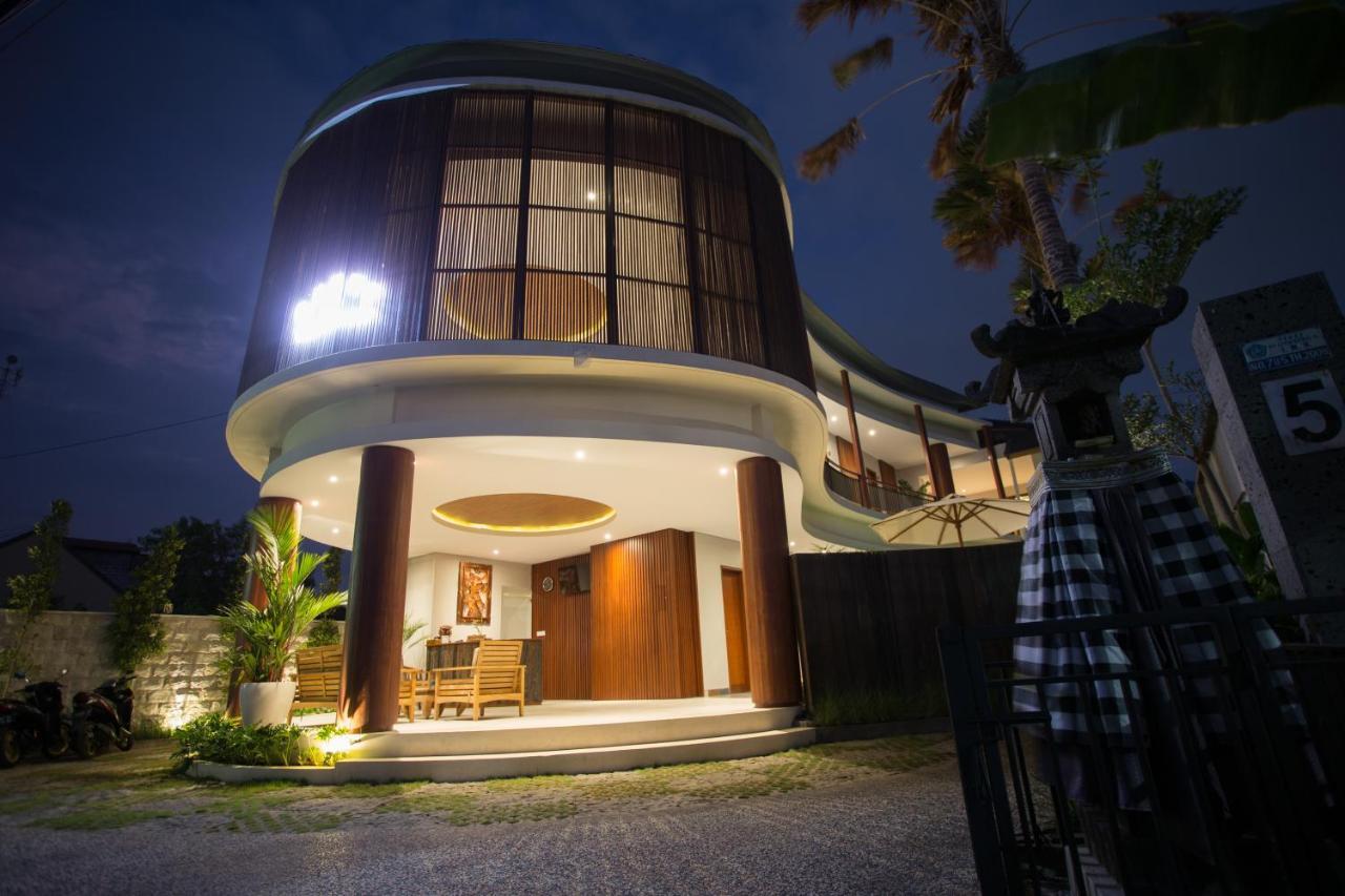 Curve Guest House Canggu Buitenkant foto