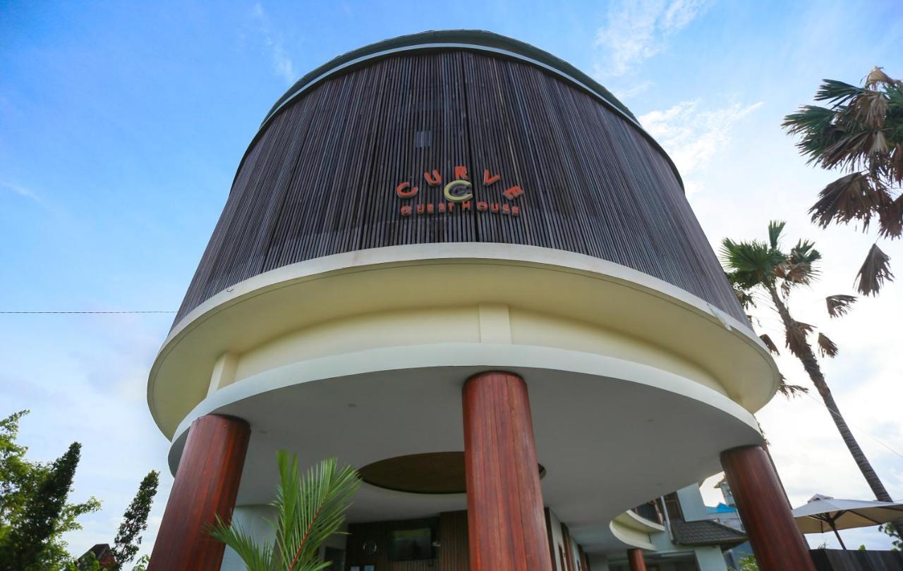 Curve Guest House Canggu Buitenkant foto